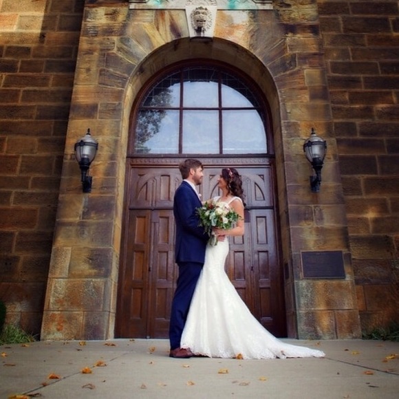 Meet your Posher, Kayla - Picture 2 of 3